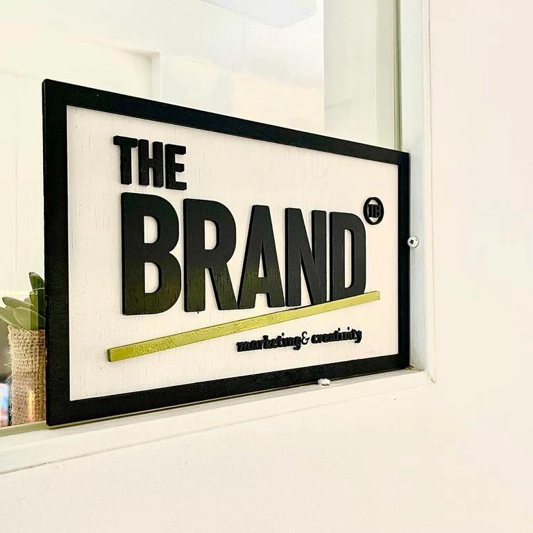 Rótulo corporativo The Brand
